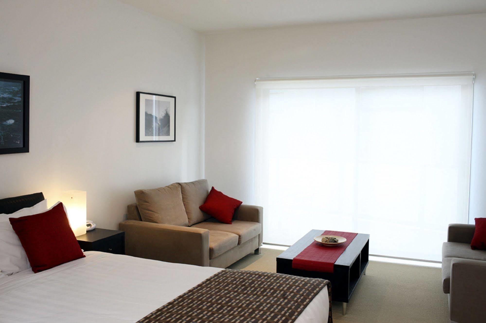 The Waves Apartments Cowes Extérieur photo